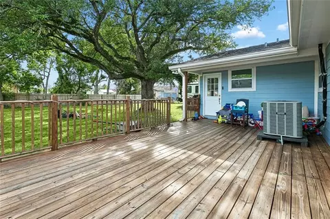 Exterior - 2111 10th St, Kenner, LA 70062 photo 5 of 7
