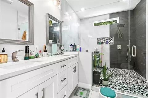 Bath - 2111 10th St, Kenner, LA 70062 photo 3 of 3