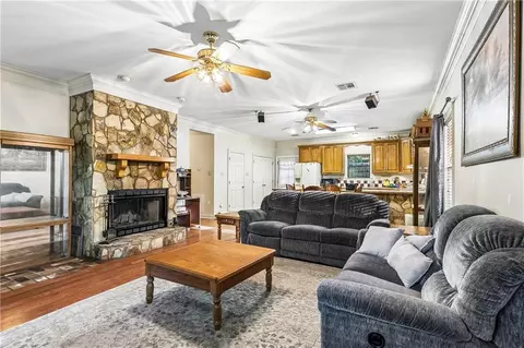 Living - 22556 3rd St, Mandeville, LA 70471 photo 3 of 3