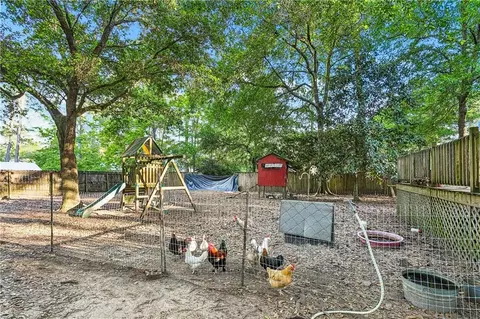Exterior - 22556 3rd St, Mandeville, LA 70471 photo 4 of 6