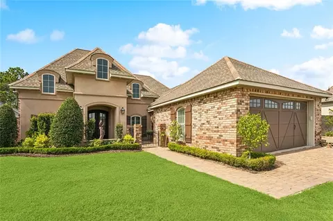 809 S Corniche Du Lac, Covington, LA 70433
