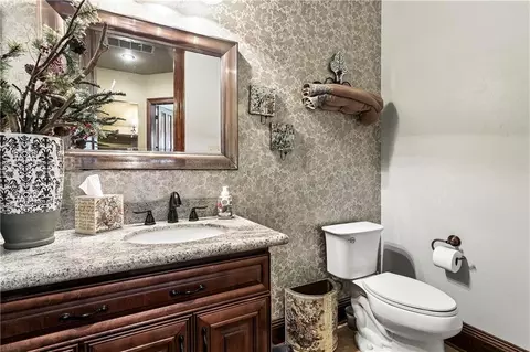 Bath - 80585 Meadow Lark Loop, Bush, LA 70431 photo 4 of 5