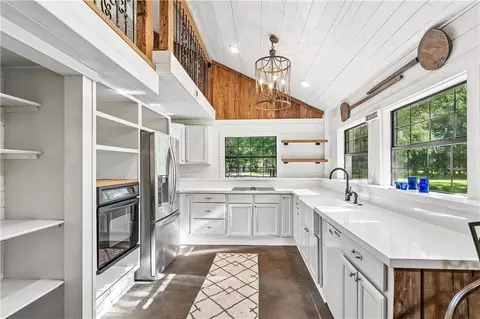Kitchen - 76483 1082 Hwy, Covington, LA 70435 photo 2 of 2