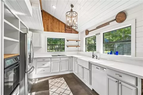 Kitchen - 76483 1082 Hwy, Covington, LA 70435 photo 1 of 2