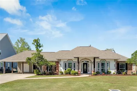 112 Cottage Dr, Luling, LA 70070