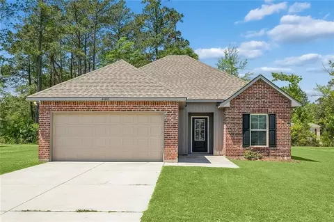 41685 Whisper Woods Rd, Ponchatoula, LA 70454