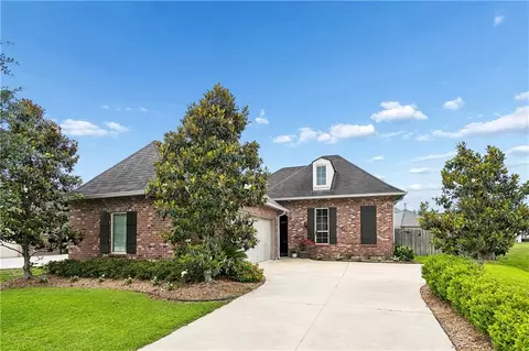 1032 Deer Park Dr, Madisonville, LA 70447