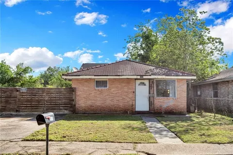4907 Camelia St, New Orleans, LA 70126
