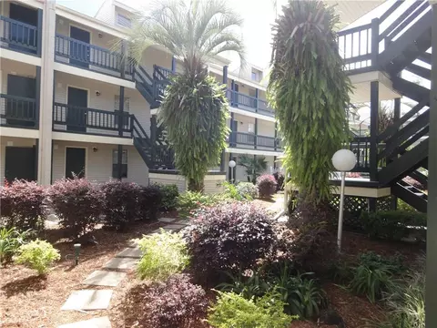 2330 Edenborn Ave #301, Metairie, LA 70001