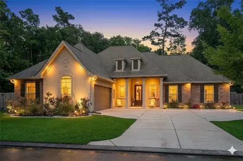 452 Silver Oak Dr, Madisonville, LA 70447