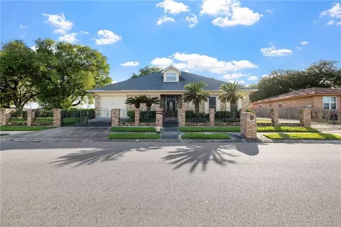 7744 Unity Dr, New Orleans, LA 70128