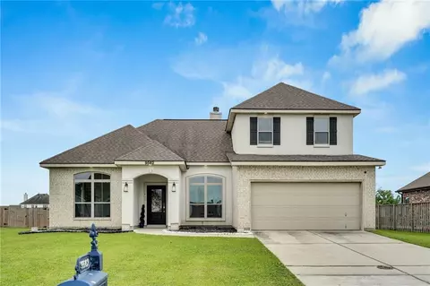 9562 W Terran Ln, Waggaman, LA 70094