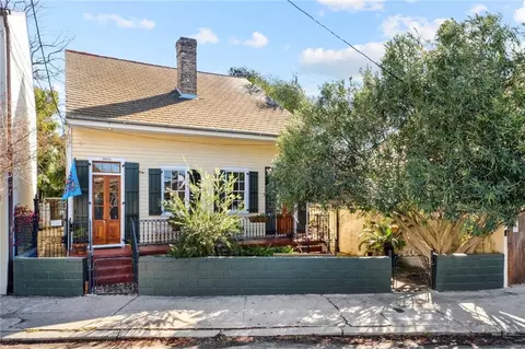 1808 Burgundy St, New Orleans, LA 70116