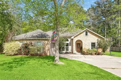 225 Swallow St, Covington, LA 70433