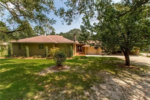 1601 Sunset Dr, Bogalusa, LA 70427