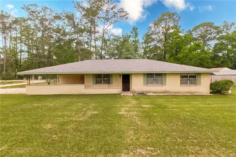61259 N Pontchartrain Dr, Lacombe, LA 70445