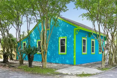 4000 Laurel St, New Orleans, LA 70115