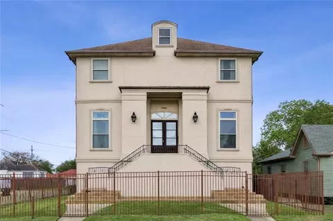 4900 Marigny St, New Orleans, LA 70122