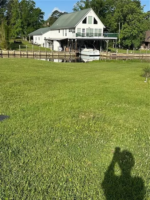 26 26b Buns Ln # A, Springfield, LA 70462