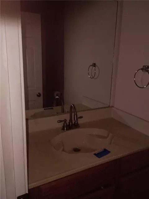 Bath - 310 E Pearl Dr, Slidell, LA 70461 photo 1 of 4