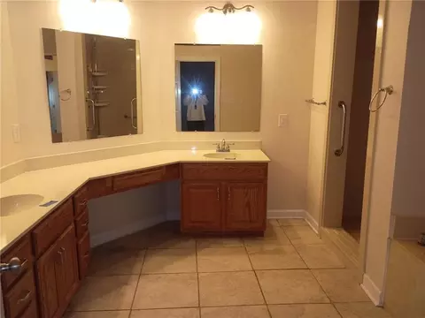 Bath - 310 E Pearl Dr, Slidell, LA 70461 photo 2 of 4