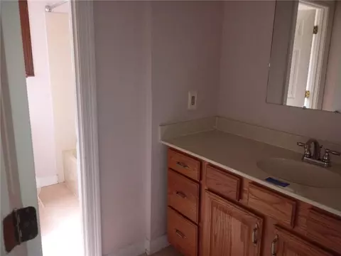 Bath - 310 E Pearl Dr, Slidell, LA 70461 photo 3 of 4