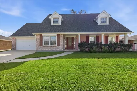 26 Edgewood Dr, Destrehan, LA 70047