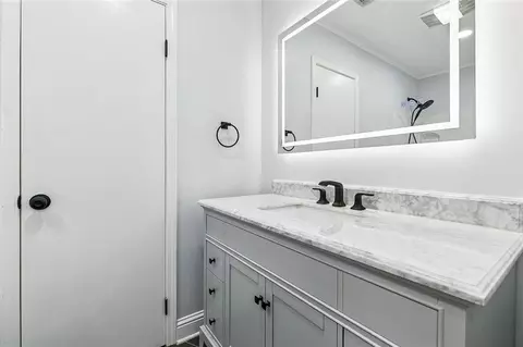 Bath - 27 Shenandoah St, Kenner, LA 70065 photo 3 of 3