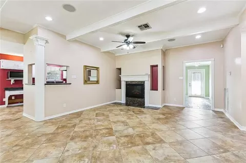 Living - 27 Shenandoah St, Kenner, LA 70065 photo 4 of 6