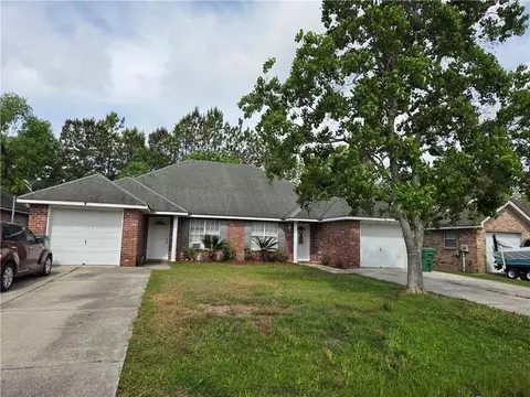 149-155 Remmy Ct, Mandeville, LA 70448