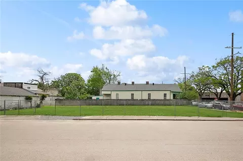 8539 Green St, New Orleans, LA 70118