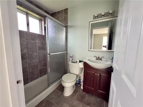 Bath - 456 Hooper Dr, Kenner, LA 70065 photo 2 of 2