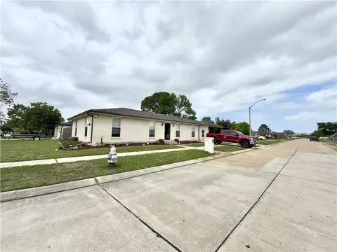 456 Hooper Dr, Kenner, LA 70065