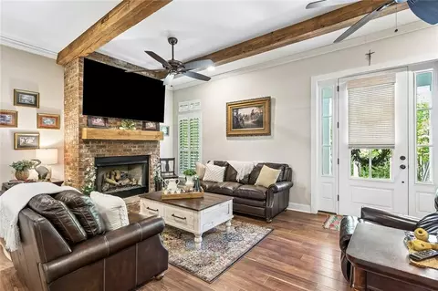 Living - 20885 Swamp Rd, Springfield, LA 70462 photo 3 of 6