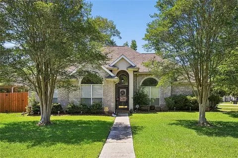 200 Gage Ct, Madisonville, LA 70447