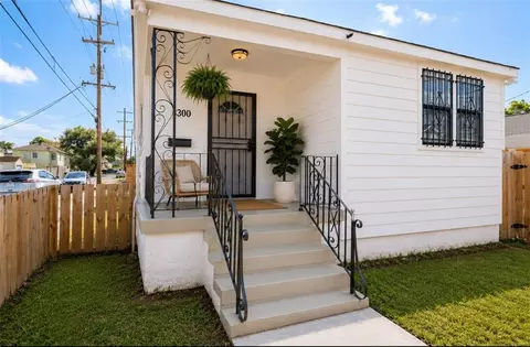8300 Nelson St, New Orleans, LA 70118