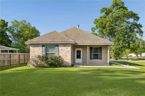 1898 Orleans St, Mandeville, LA 70448