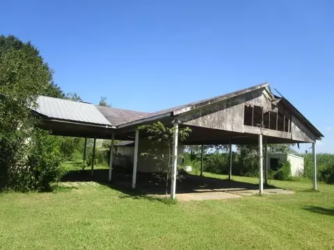 58490 Hymel St, White Castle, LA 70788