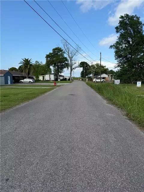 171 Nicholas St, Hahnville, LA 70057