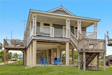 2207 Yscloskey Hwy, Saint Bernard, LA 70085