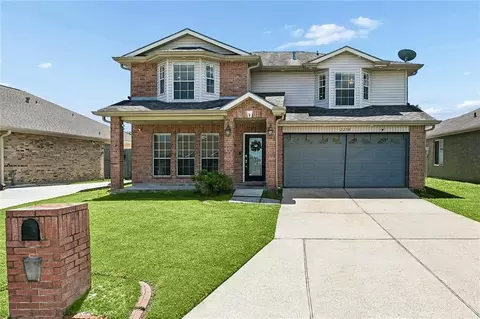 2238 N Village Green St, Harvey, LA 70058