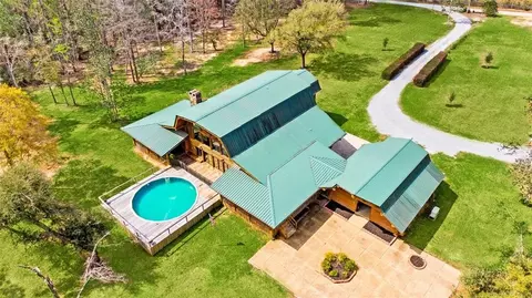 7190 Paradise Rd, Kiln, MS 39556