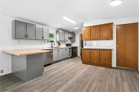 Kitchen - 20249 1081 Hwy, Covington, LA 70435 photo 1 of 1