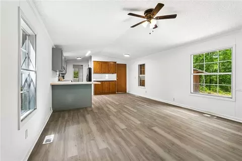 Living - 20249 1081 Hwy, Covington, LA 70435 photo 2 of 2