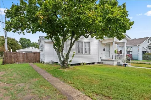 3515 Derbigny St, Metairie, LA 70001