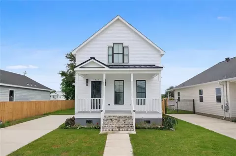 1823 Alexander Ave, Arabi, LA 70032