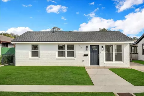 1221 Gaudet Dr, Marrero, LA 70072