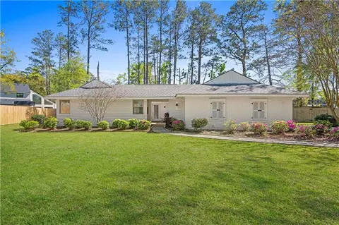 101 Pecaniere Pl, Mandeville, LA 70471