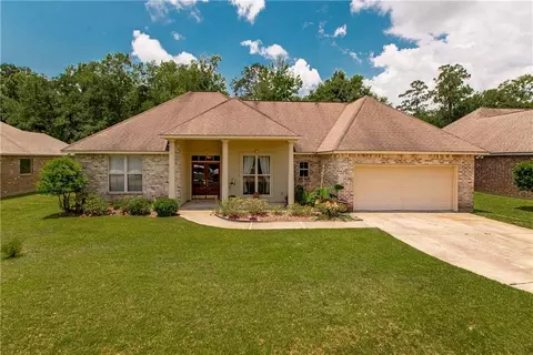 39749 Mark Ct, Ponchatoula, LA 70454