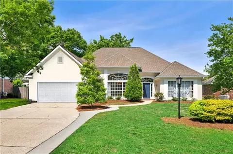 1278 Springwater Dr, Mandeville, LA 70471